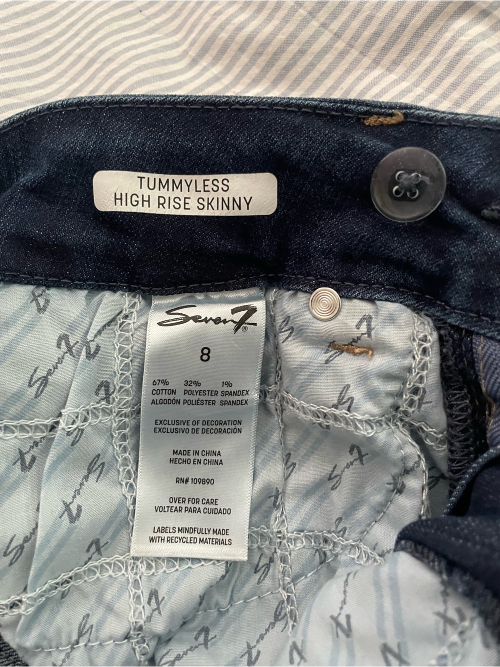 Seven7 brand Tummyless High Rise Skinny Jeans in a women's size 8 - Picture 3 of 4